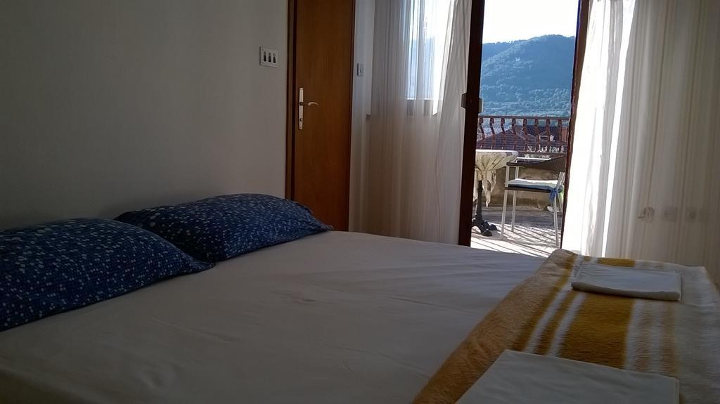 Studio Rade Stari Grad  Exterior photo